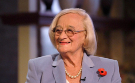 A decedat actrița Liz Smith 