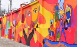 Un perete din Chișinău vorbește despre stoparea violenței în rîndul femeilor
