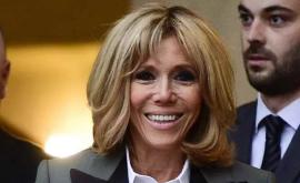 Brigitte Macron sa tratat de COVID19