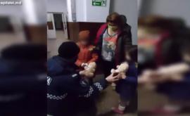 Două fetițe de 6 și 7 ani sau pierdut în drum spre magazin Polițiștii leau găsit