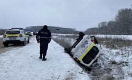 ДТП в Каларашском районе Сильно повреждена полицейская машина