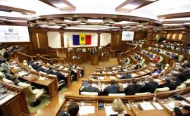 Deputații au cerut să nu mai fie politizat subiectul vaccinării