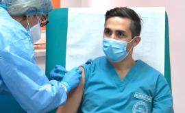 В Молдове несколько врачей почувствовали себя плохо после вакцинации от COVID19