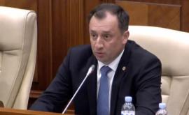 După ce a fost eliberat deputatul Denis Ulanov a venit în Parlament