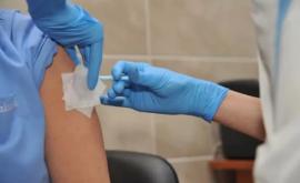 În SUA o femeie sa îmbolnăvit de COVID19 după două doze de vaccin Moderna