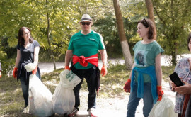 Maia Sandu și echipa prezidențială au salubrizat zona de agrement de la Vadul lui Vodă