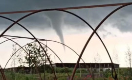 Imagini îngrozitoare de la Constanța O tornadă filmată la plaja Corbu