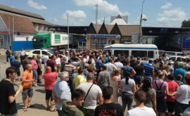 Protest la Otaci Zeci de oameni au ieșit în stradă