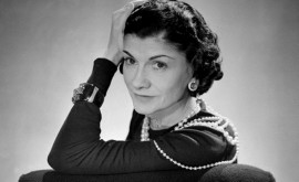 Coco Chanel primul designer de modă major care a introdus un parfum iar apoi la pierdut