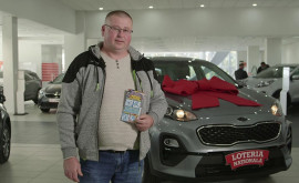 Un tractorist din Briceni a câștigat crossoverul KIA Sportage cel mai luxos automobil din Clubul VIP al Loteriei Naționale