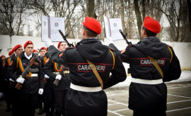 Un autobuz cu criminali luat cu asalt în capitală Carabinierii demonstrează cum acționează în astfel de situații