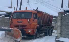 Situația în Chișinău privind combaterea poleiului și circulația transportului public 31 decembrie 2021 