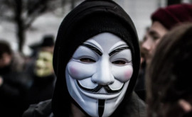 Международная сеть хакеров Anonymous объявила войну властям России