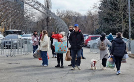 Imagini de la Moldexpo Cîți refugiați sînt cazați aici