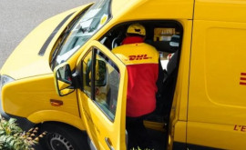 Компания DHL приостанавливает доставку грузов в Россию и Белоруссию