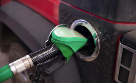 Benzina continuă să se ieftinească în Moldova iar motorina se scumpește