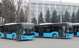 50 de autobuze vor transporta gratuit astăzi și mîine chișinăuienii la Cimitirul Sfîntul Lazăr