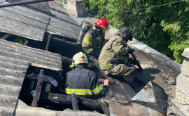 В Кишиневе загорелось здание 