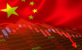 Economia chineză a frînat brusc în trimestrul al doilea