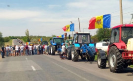 Fermierii ies astăzi la proteste