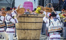 Ziua Națională a Vinului este sărbătorită azi și mîine în Piața Marii Adunări Naționale 