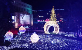 Să fie magie Strada 31 august în pregătiri pentru organizarea Tîrgului de Crăciun