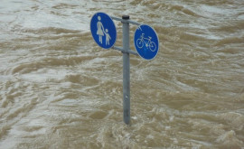 Stare de urgenţă în California Sunt aşteptate alunecări de teren şi inundaţii catastrofale