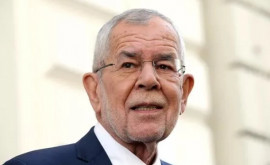 Alexander Van der Bellen reînvestit preşedinte al Austriei