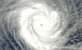 На Запад Австралии обрушился мощный тропический циклон