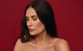 Demi Moore a postat o fotografie emoționantă cu nepoțica sa nounăscută