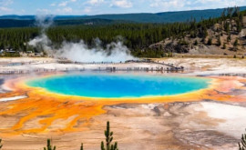 În locul ultimei supererupții a Yellowstone au avut loc o serie de explozii rapide