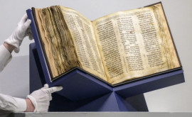 Cea mai veche Biblie ebraică sa vândut cu 38 de milioane de dolari