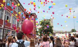 Призыв властей Берегите природу отказывайтесь от гелиевых шаров на Последнем звонке