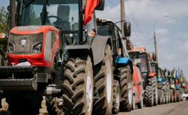 Agricultorii vin cu tractoarele la Chișinău 