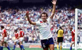 Trevor Francis primul jucător britanic transferat pentru un milion de lire sterline a murit