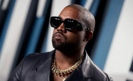 Twitter a restabilit contul lui Kanye West după ce a fost interzis aproape opt luni