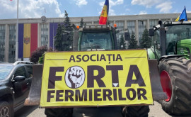 Fermierii acuză poliția de presiuni