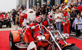 4 Moși Crăciun au ajuns în Port Mall