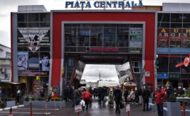 На Центральном рынке в столице многолюдно все готовятся к Рождеству