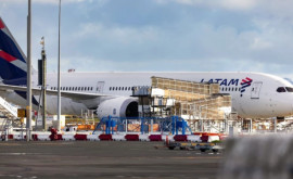 По какой причине Боинг 787 потерял высоту