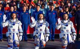 Astronauţii misiunii chineze Shenzhou17 au revenit pe Pămînt