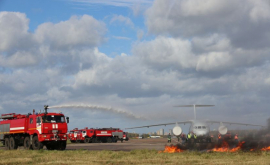 În SUA un avion a luat foc în timpul decolării