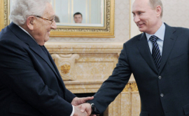 Kissinger primit de Putin la Kremlin