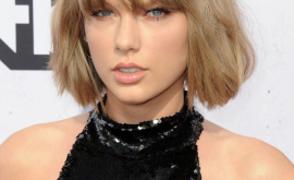 Taylor Swift cîştigă unul dintre cele mai urmărite procese din SUA