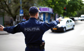 Tradițional pe 1 Septembrie polițiștii sînt aproape de elevi