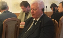 Discuțiile de la Primărie lau adormit la propriu pe un şef de direcție