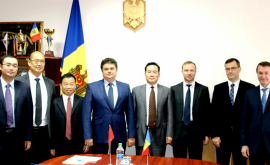 Care companie chineză va repara drumurile în Moldova