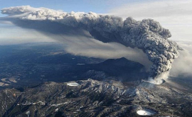 Alertă în Japonia după erupția unui Vulcan VIDEO