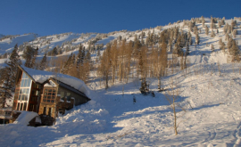 Povestea ciudată a unei vile bîntuite de avalanșă FOTO