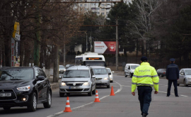 Poliţia pe urmele şoferilor cu geamuri fumurii la maşini Ce amenda riscă